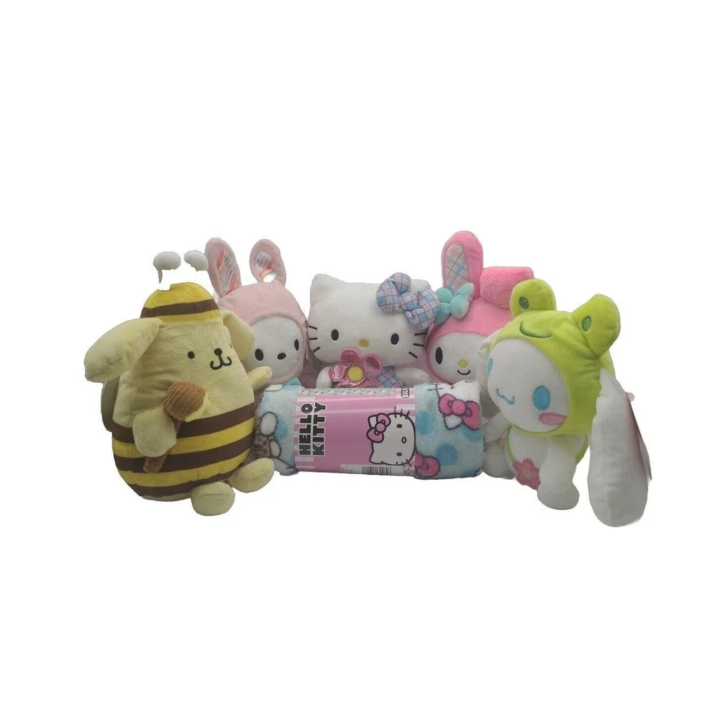 Sanrio Hello Kitty and Friends Lot of 5 Easter Plushes plus 40in X 50in Throw